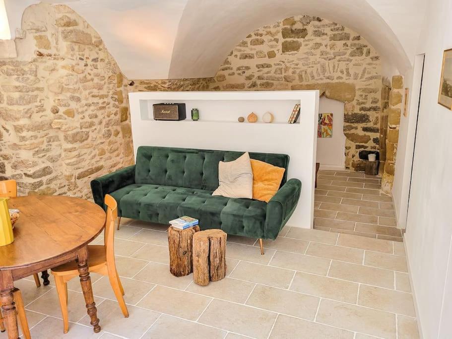 Studio Spacieux De Caractere Montaren-et-Saint-Mediers Экстерьер фото