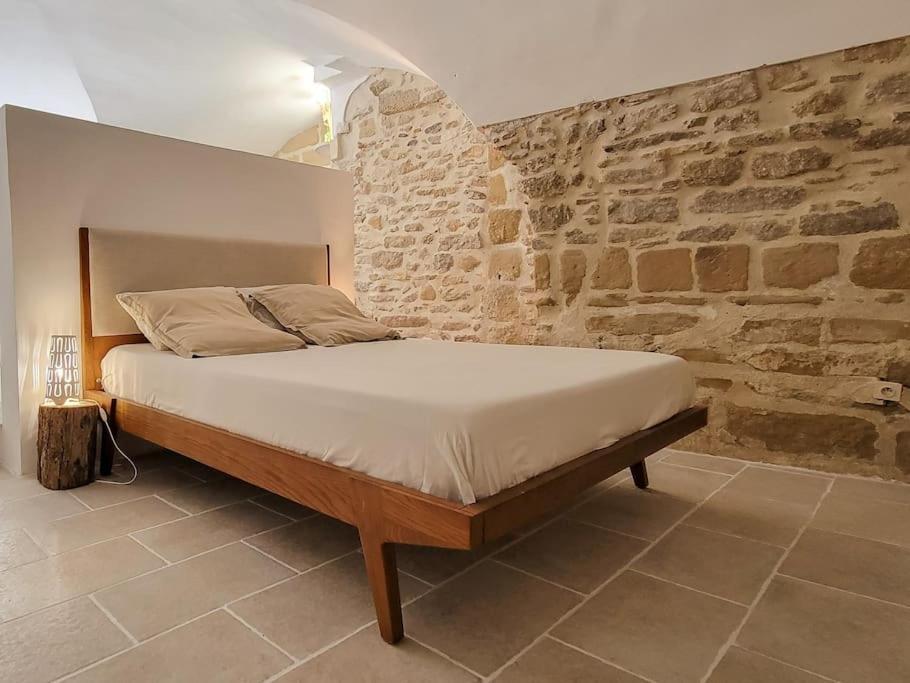 Studio Spacieux De Caractere Montaren-et-Saint-Mediers Экстерьер фото